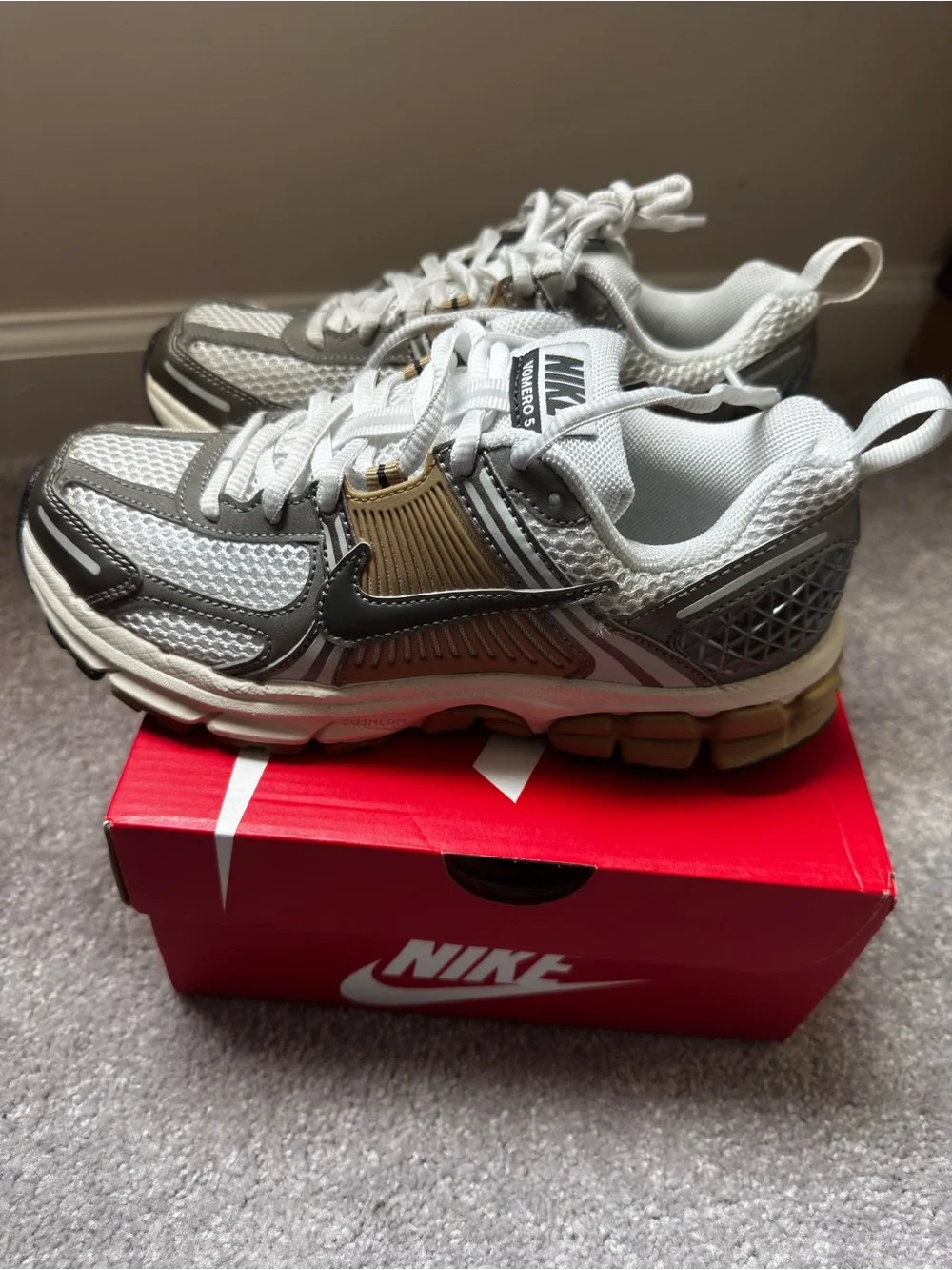 Nike classic low
